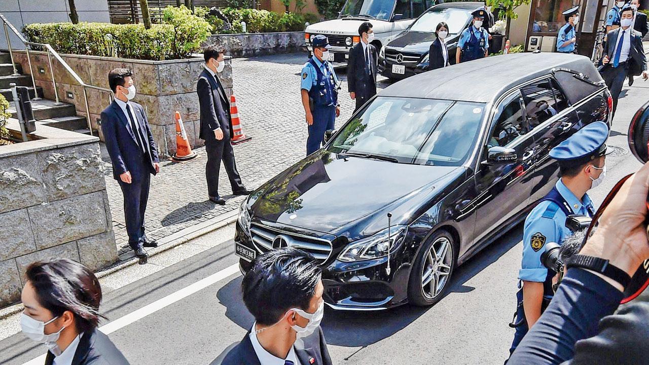 Abe’s body arrives in Tokyo, country mourns ex-PM
