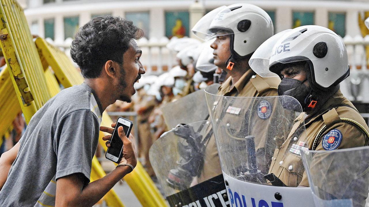 Sri Lanka security forces raid protest camp