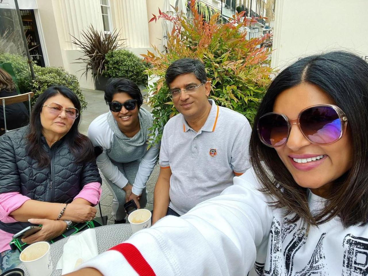 In her latest post on Instagram, Sen shared a selfie with her family. Giving a glimpse of their coffee time, the 'Aarya' star brightened up her followers' feed