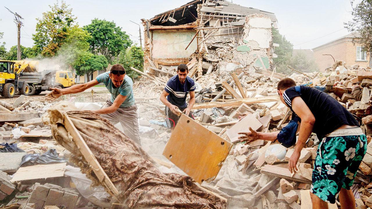 Renewed attacks strike Ukraine