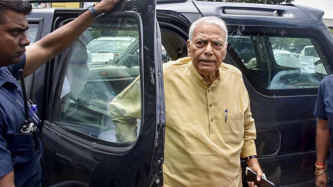 Right to oppose govt being snatched, democracy ruined in India: Yashwant Sinha