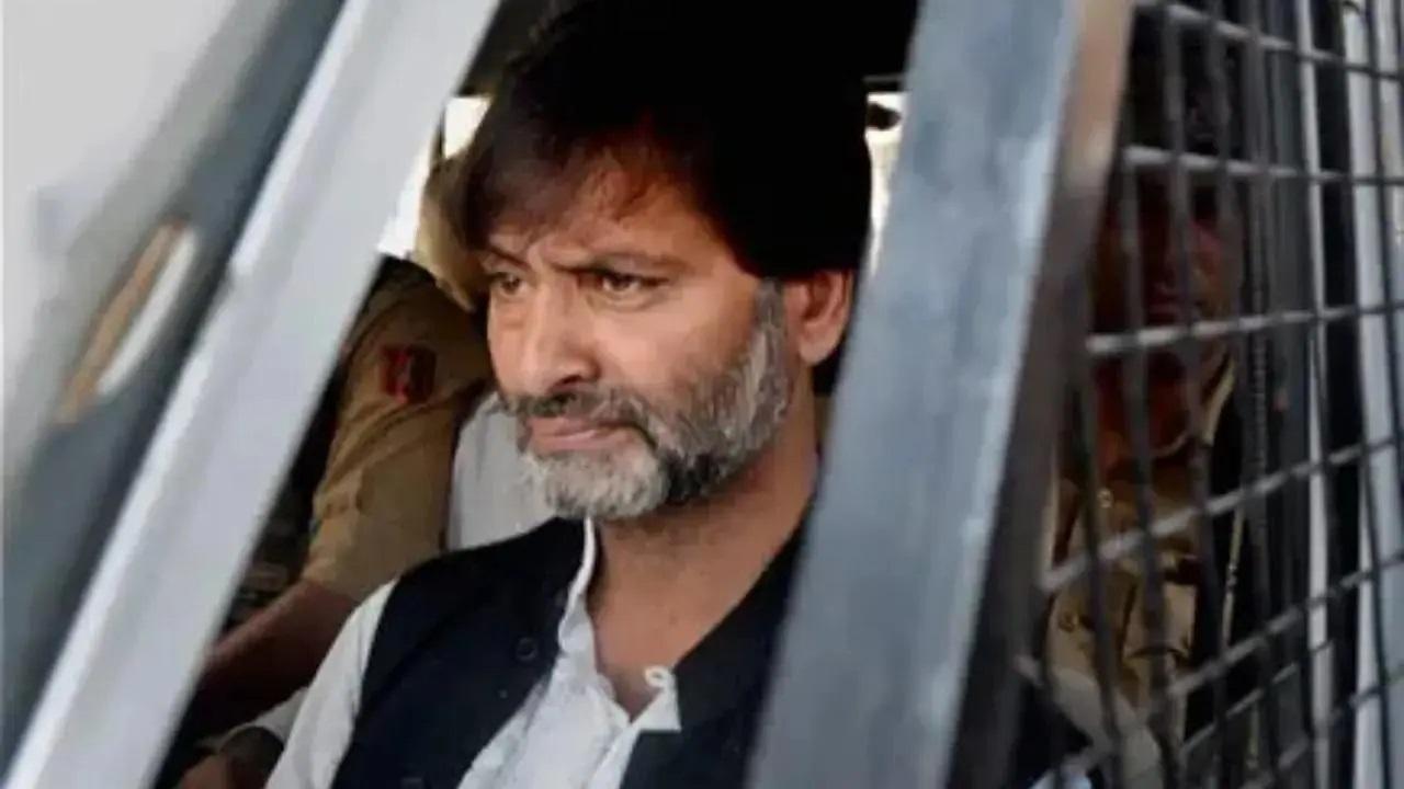 Yasin Malik being given intravenous fluids in Tihar Jail: Officials