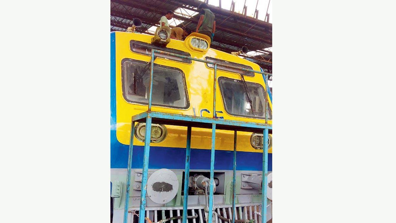 Mumbai: Visibility issues leave CR AC locals ‘yellow-faced’
