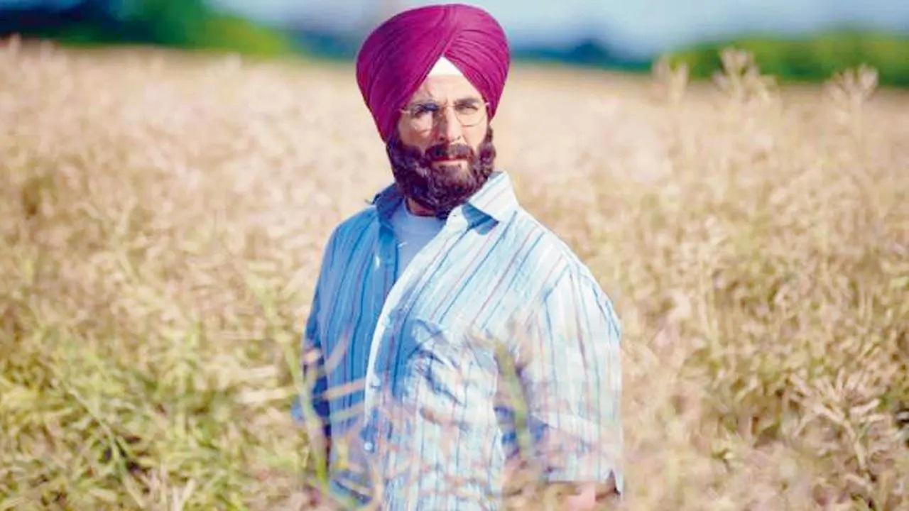 Undeterred by the debacle of his last film, Samrat Prithviraj, Akshay Kumar has swiftly moved on to his next. The actor headed to England on July 4 to kickstart the shoot of the film, tentatively titled Capsule Gill. The film is based on former additional chief mining engineer, the late Jaswant Singh Gill, who saved the lives of 65 people trapped in a flooded coal mine in Raniganj of West Bengal, in 1989. Read full story here