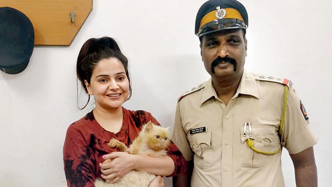 Mumbai: TV actress Kenisha Bharadwaj reunites with stolen Persian cat