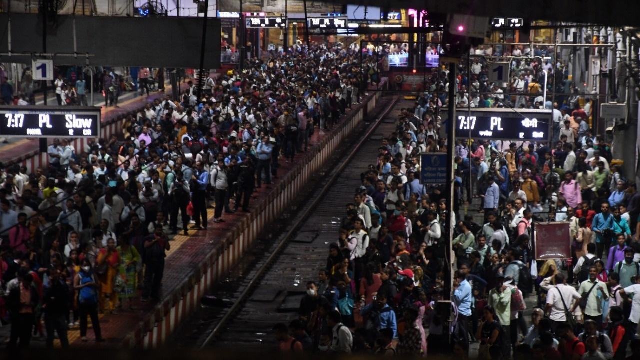 As trains were running late 10-15 minutes, people gathered in huge numbers at CSMT harbour line platform