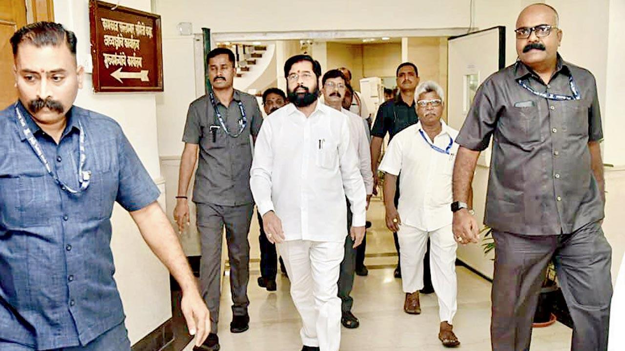 Chief Minister Eknath Shinde arrives at Vidhan Bhavan, on Monday. Pic/Twitter@mieknathshinde