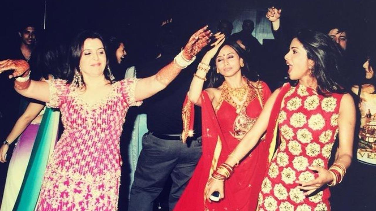 'Drunk dulhan' Farah shares throwback pic with Priyanka, Rani from Sangeet