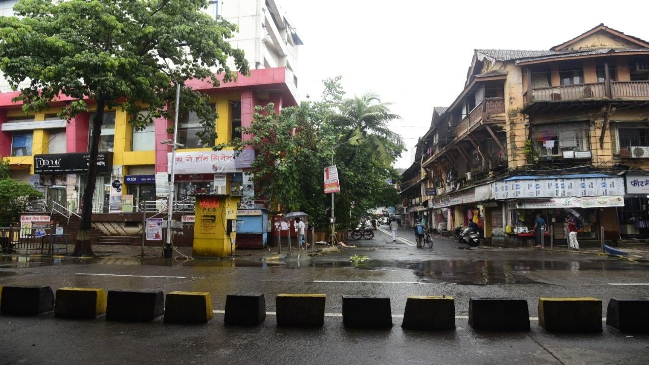 Even after substantial rainfall, no waterlogging took place near the Hindmata theatre in Dadar