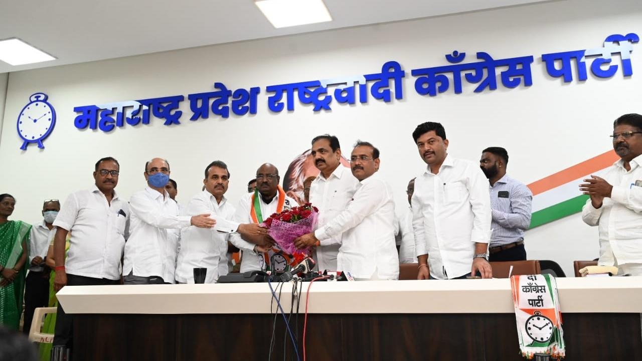 Mumbai: Marathi writer, activist Laxman Mane joins NCP