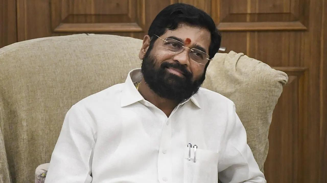 MLA Udya Samant urges Maha CM to set up welfare board for autorickshaw and taxi drivers