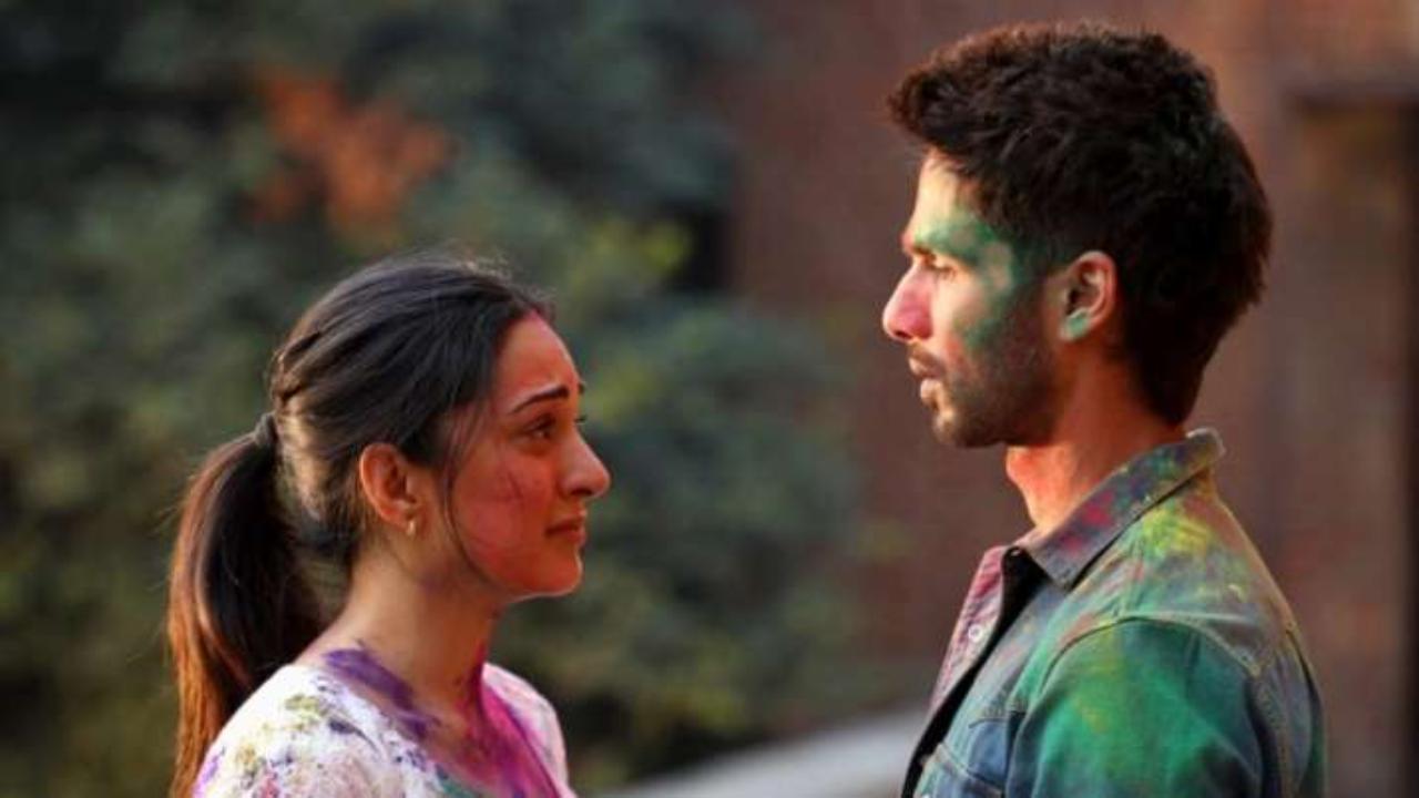 Kabir Singh
Released in the year 2019, the film was a blockbuster hit and still remains Kiara's highest-grosser film of her career. She portrayed the role of a young medical student who falls in love with a stubborn and short-tempered person (played by Shahid Kapoor). Directed by Sandeep Reddy Vanga, the film collected over Rs 380 crores at the box office. The film was an official Hindi remake of the Telugu film 'Arjun Reddy'.