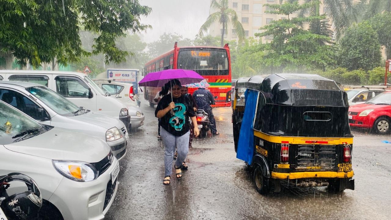 The island city received an average 95.81 mm rainfall in the 24 hour period ending at 8 am on Tuesday, while the eastern and western suburbs recorded 115.09 mm and 116.73 mm rainfall, respectively, during the same period, civic officials said. Pic/Shadab Khan