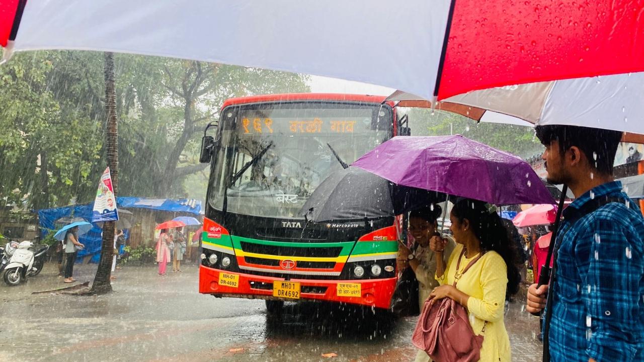 The flooding prompted Brihammumbai Electric Supply and Transport undertaking (BEST) to divert bus routes. 