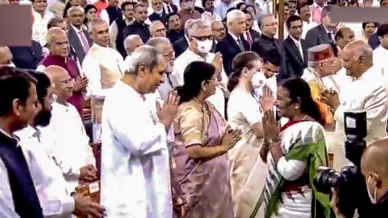 President Droupadi Murmu meets Parliamentarians and other dignitaries as she leaves after taking oath