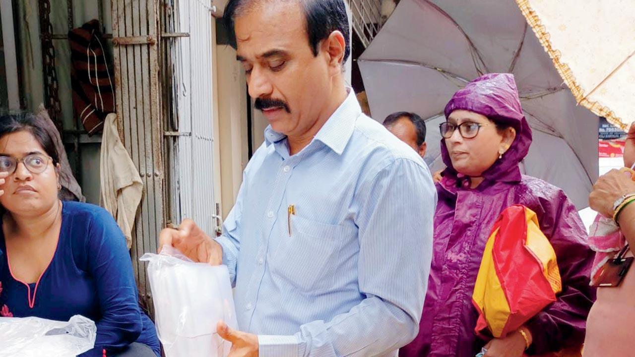 Plastic ban in Mumbai: For now, BMC cracks down on sellers, shopkeepers