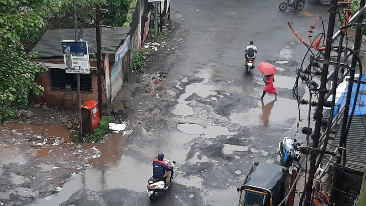 Citizens, especially motorists, face a lot of inconvenience due to the roads pockmarked with potholes. Pic/Satej Shinde