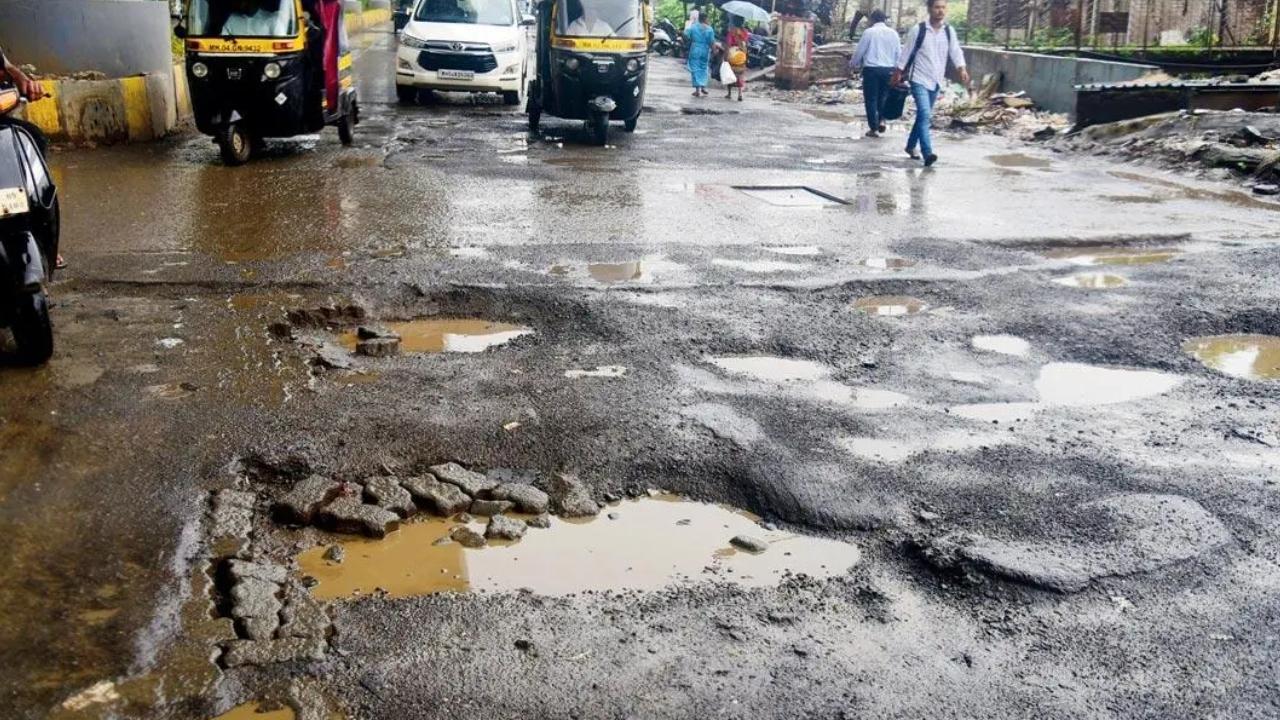 Thane: Pillion rider killed after motorcycle hits pothole, gets run over by dumper