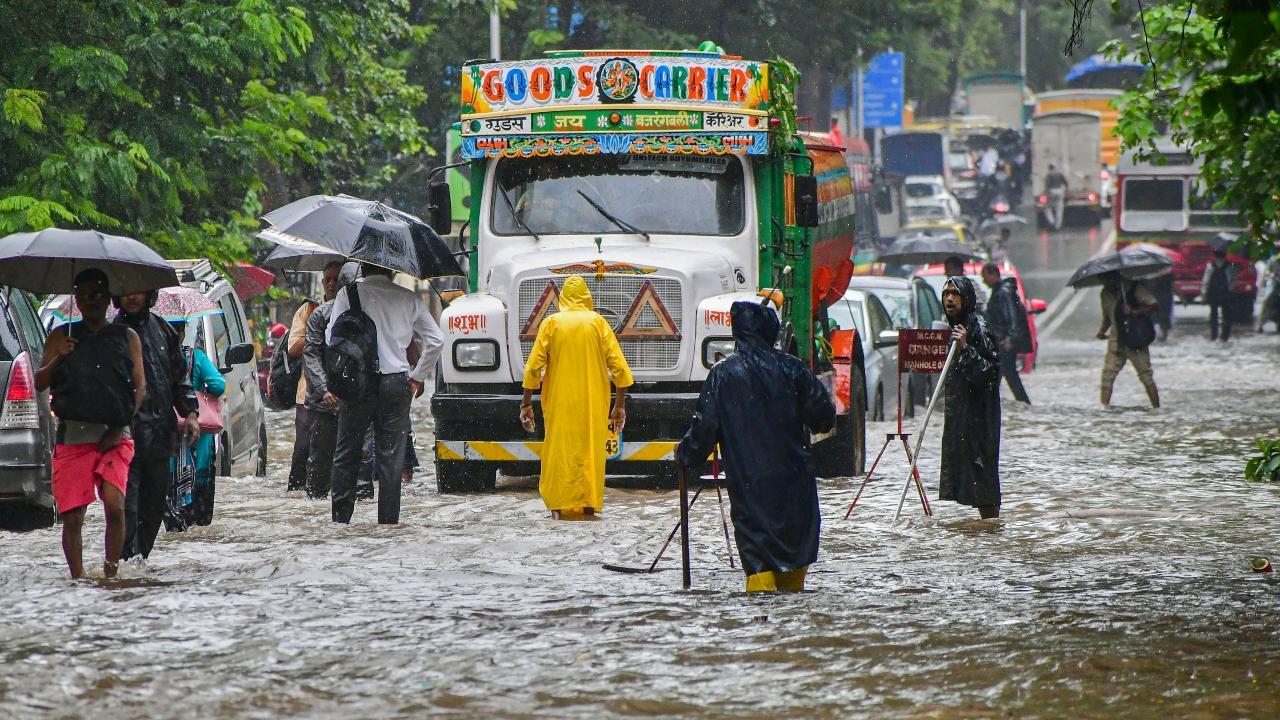 Maharashtra rains: 2 washed away in flood waters in Palghar, 1 injured in house collapse