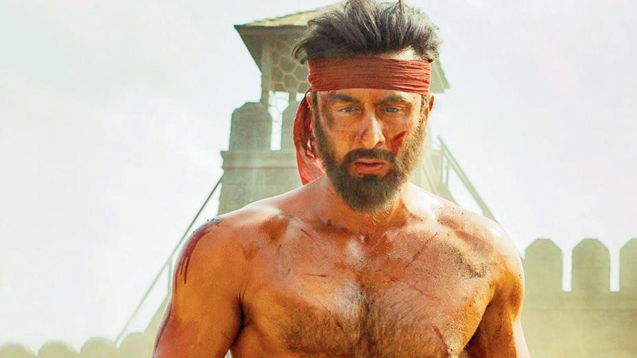 'Shamshera': Ranbir Kapoor becomes desi Robin Hood, one rep at a time