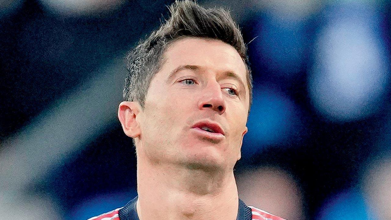 Robert Lewandowski joins Barcelona in Miami