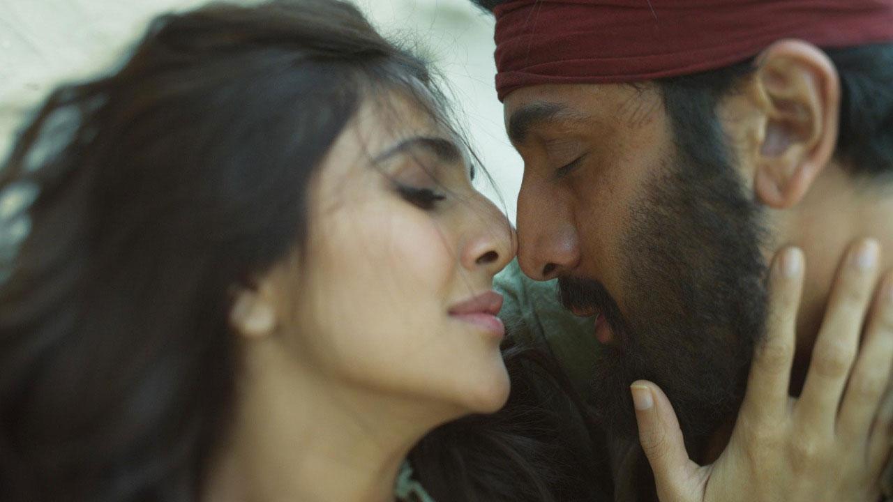 Karan Malhotra: Ranbir Kapoor and Vaani Kapoor have a sensual chemistry in Shamshera