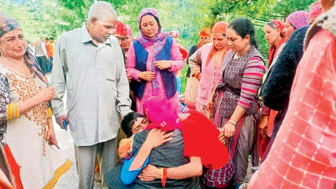 12 killed as bus falls into gorge in Himachal Pradesh's Kullu; kin allege poor rescue op