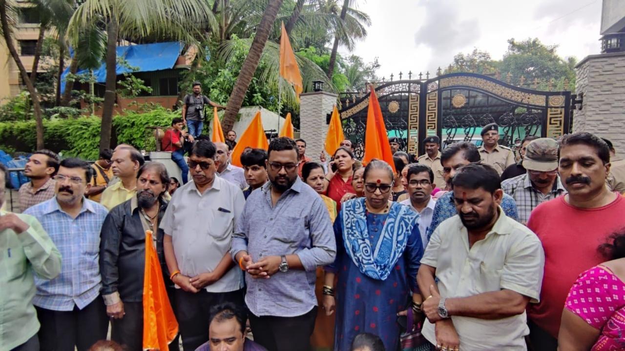 Mumbai: ED officials reach Shiv Sena leader Sanjay Raut's residence
