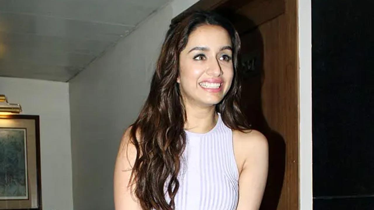 Sunday mood: Shraddha Kapoor channelises her inner 'chai lover'