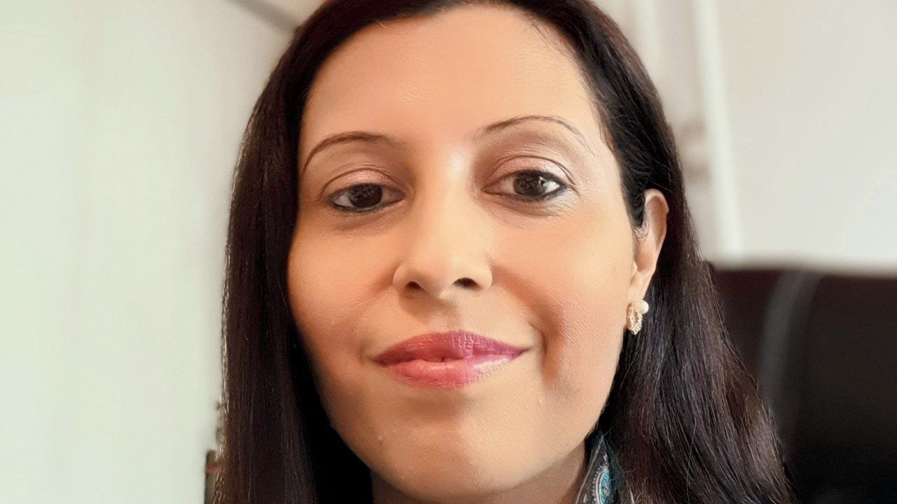 Hvovi Bhagwagar, psychologist and psychotherapist