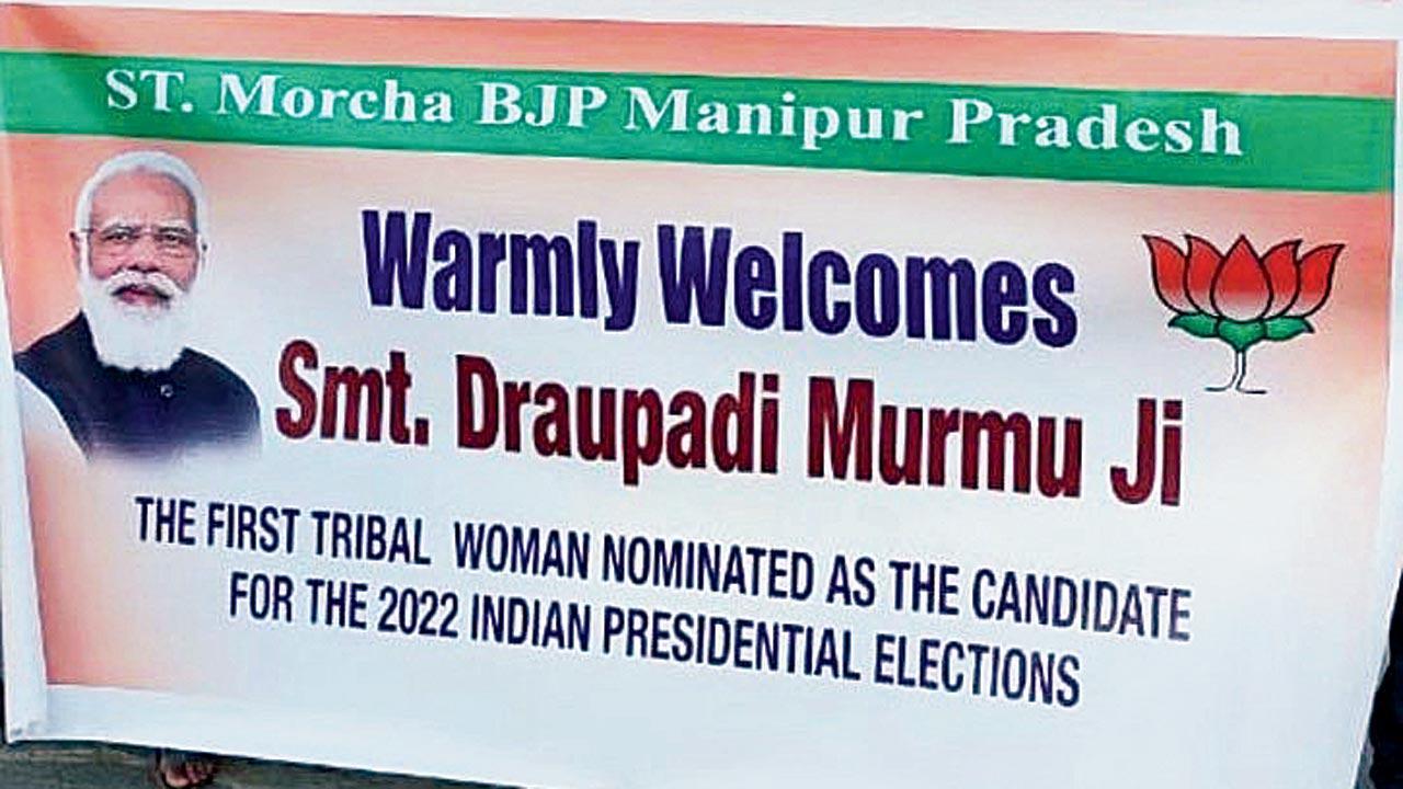 'One nation, one photo': Cong takes jibe at BJP after party unit prints PM's pic on poster welcoming Murmu