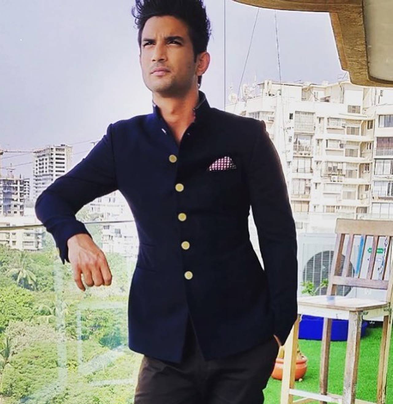 Though not amongst us anymore, Sushant Singh Rajput still shines like a star in the industry with his remarkable performances. The actor who stole everyone’s hearts with his outstanding performances with every role he played, started his career with the TV show Kis Desh Mai Hai Mera Dil and Pavitra Rishta