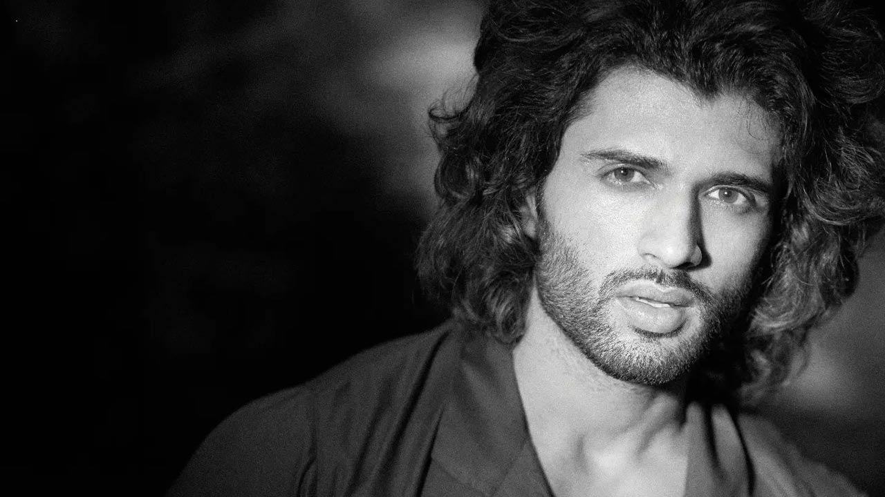 Actor Vijay Deverakonda surprised his fans by unveiling a new look from his film 'Liger' on Saturday. In the poster, Vijay is seen standing naked with flowers in his hand. His chiselled abs are clearly visible in the picture. Sharing his look, Vijay took to Instagram and wrote, Actor Vijay Deverakonda surprised his fans by unveiling a new look from his film 'Liger' on Saturday. In the poster, Vijay is seen standing naked with flowers in his hand. His chiselled abs are clearly visible in the picture. Sharing his look, Vijay took to Instagram and wrote,