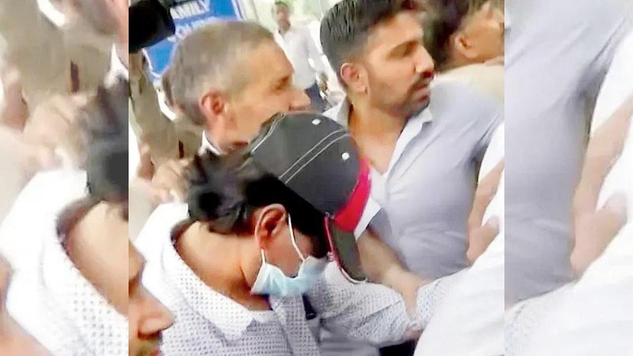 Delhi court grants bail top Alt News co-founder Zubair in 2018 objectionable tweet case