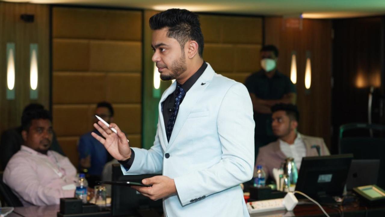 Anish Singh Thakur's YouTube channel 