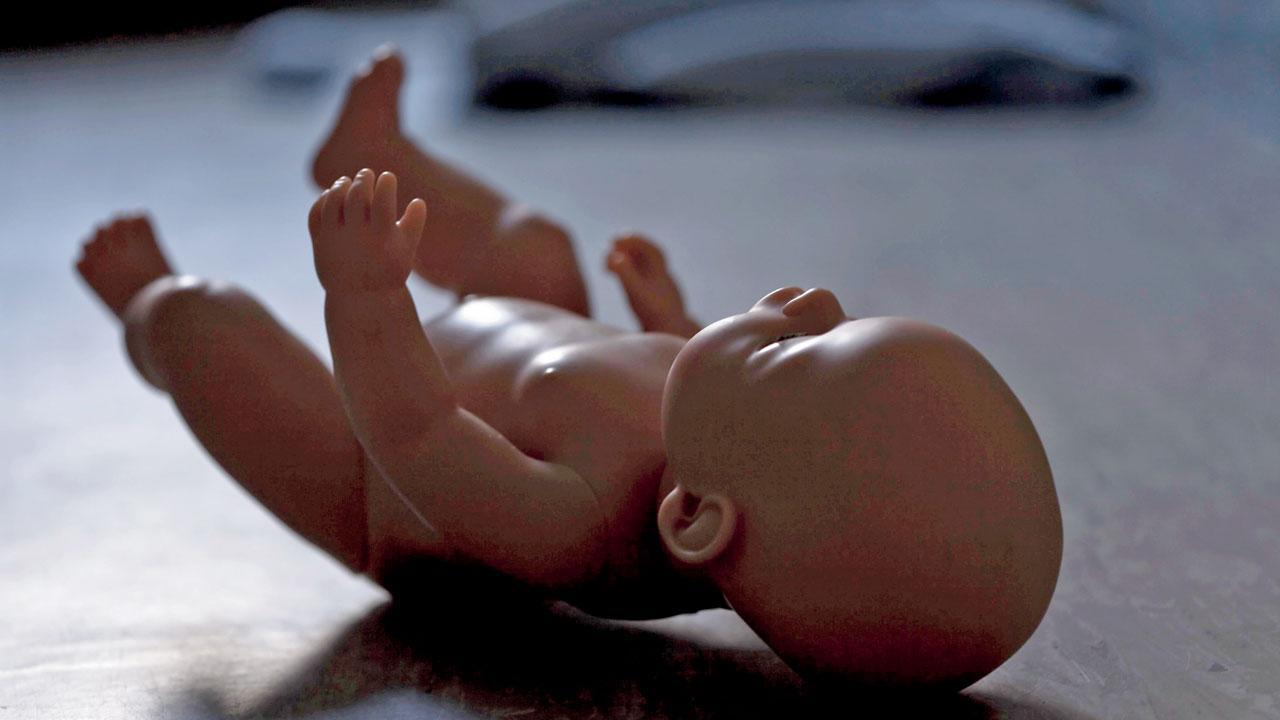 Mumbai: Woman abandons newborn in toilet of a five-star hotel
