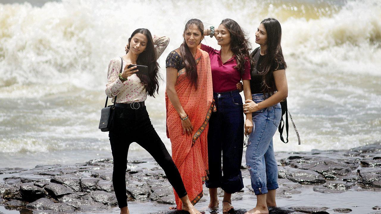 Covid-19: Mumbai logs 500+ cases for first time since February 6
