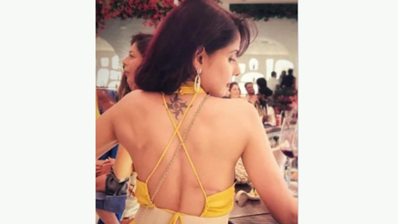 Chhavi Mittal lauded for flaunting her cancer scar on social media; says she's a proud survivor