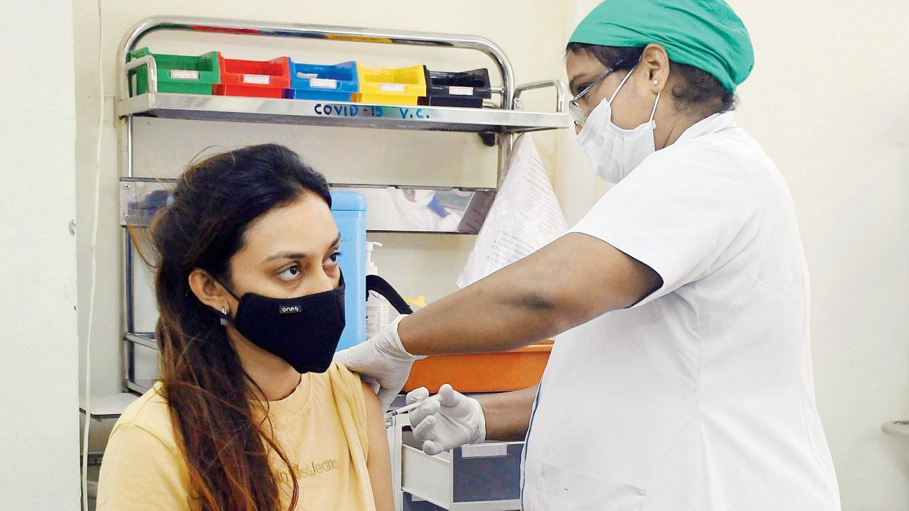 Mumbaikars rush to get shots amid rise in Covid-19 cases