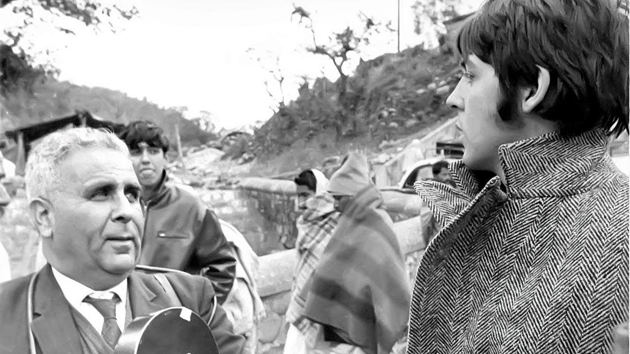 Parkash with Paul McCartney of Beatles, during his visit to India in 1968