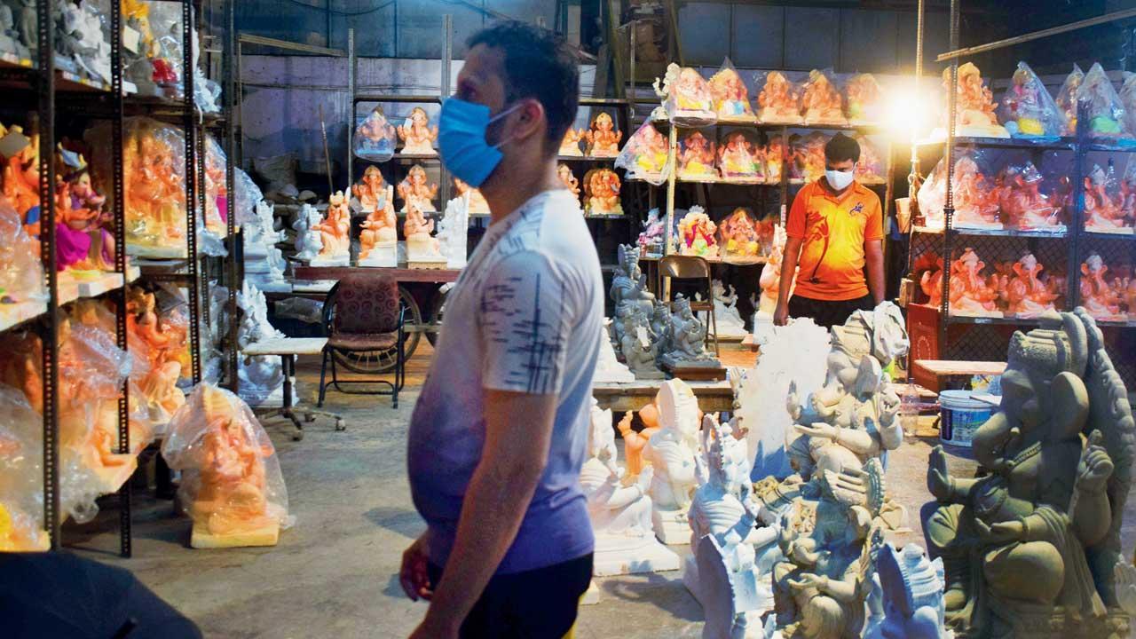Mumbai: Ganesh idol makers give clay a big thumb’s down