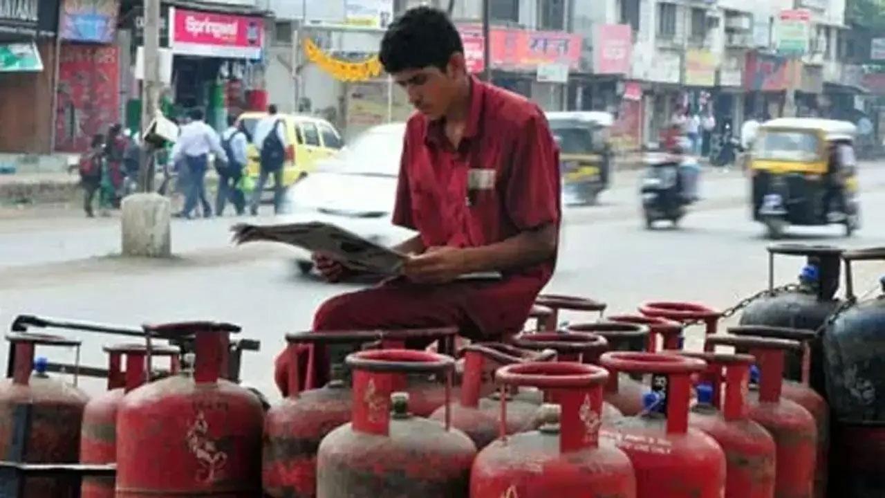 Commercial LPG cylinder price cut by Rs 135 from today