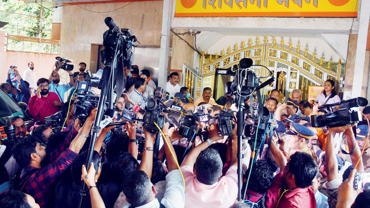 Uddhav Thackeray addressed party workers on Friday. Pic/Ashish Raje