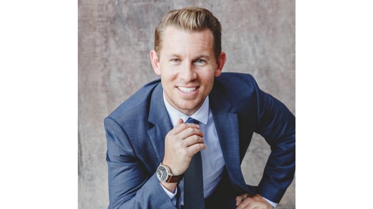 Jeremy miner of 7th level develops new selling model