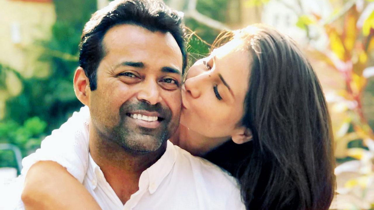 Actor Kim Sharma wishes Leander Paes on 49th birthday