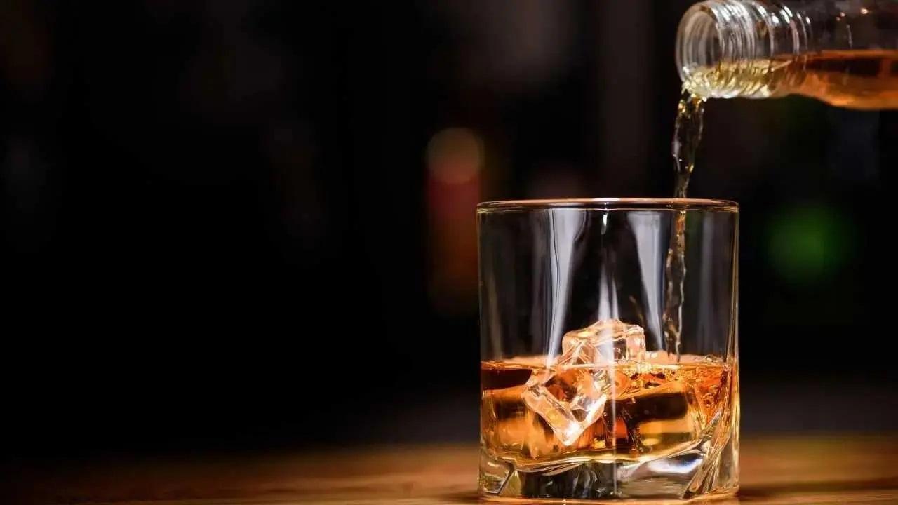 Startup launches 10-min liquor delivery service in Kolkata