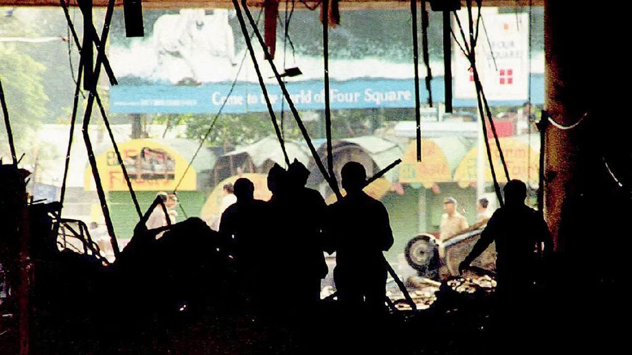 Four 1993 blast accused reveal why they betrayed Mumbai
The four absconding terrorists arrested in the 1993 Mumbai serial blasts case have told the Gujarat Anti-Terrorism Squad (ATS) that they were brainwashed by Dawood Ibrahim’s gang member Mohammad Dossa. Sources in the Gujarat ATS, which arrested Sayyed Qureshi, Shoeb Qureshi, Yusuf Bhatka and Abu Bakar in May, said they told cops that Mohammad instigated them by misleading them about the atrocities committed against the Muslim community during the 1992 riots and convinced them to join D-Company.