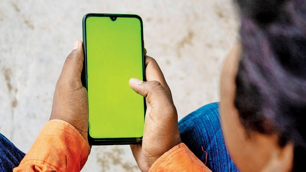 Mumbai: Three booked after woman’s nude pictures reach her brother