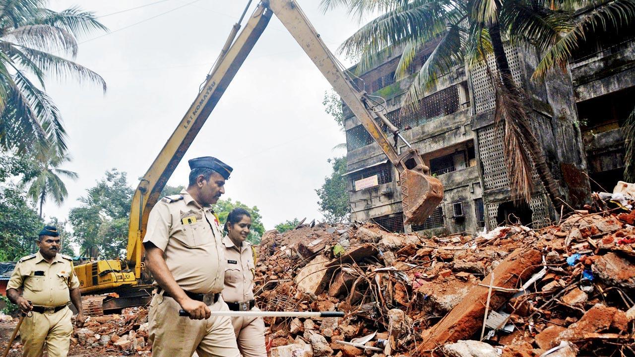 Kurla building collapse: Police book five in connection with crash