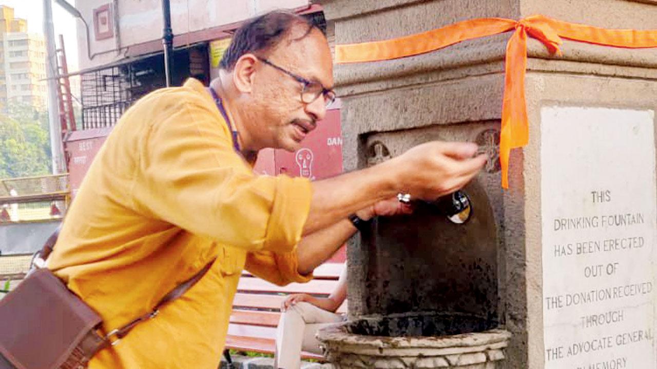 Rahul Chemburkar during Ramji Setiba pyaav during Shivaji Park, Dadar